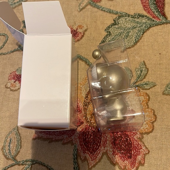 Gold Cricut cutie - Picture 3 of 5